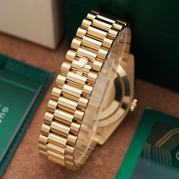 Rolex Day-Date 40 228238